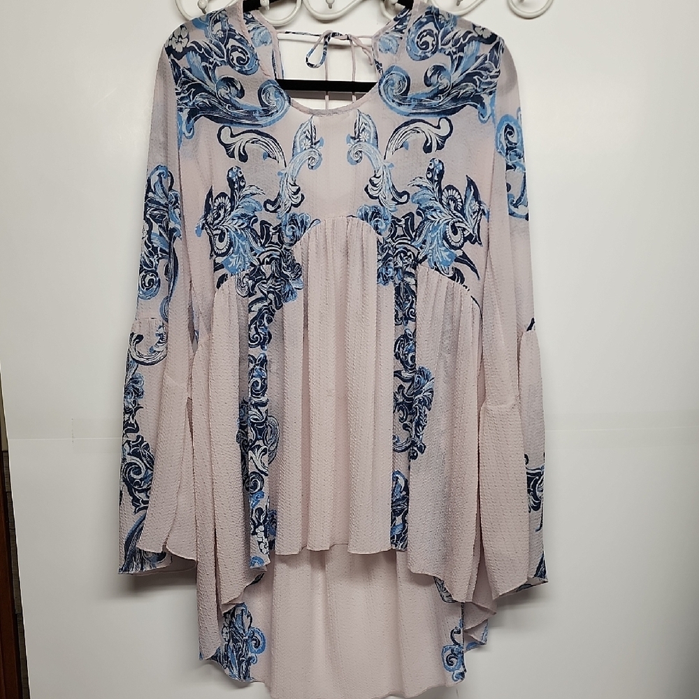 Free People oversized blue& pink floral flowing romantic feminine boho szS P top